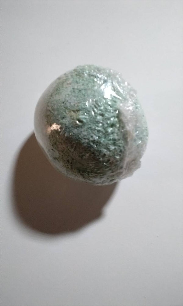Rainbow Drop Fragrance Round Bath Bombs.
