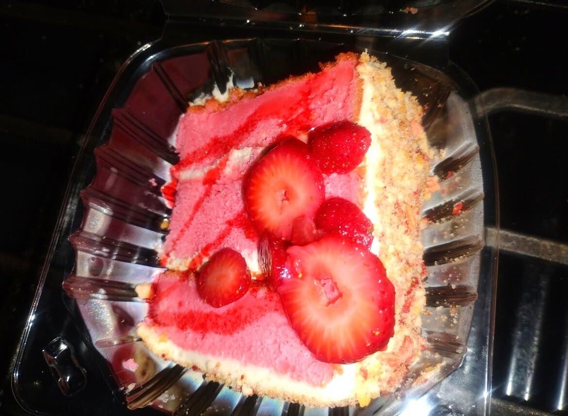 Strawberry crunch cake slices