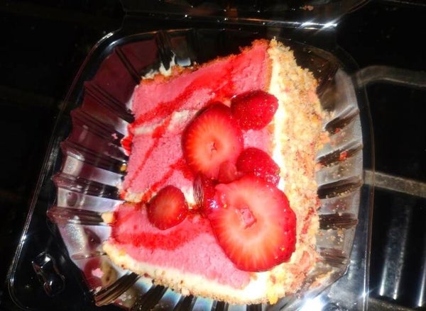 Strawberry crunch cake slices