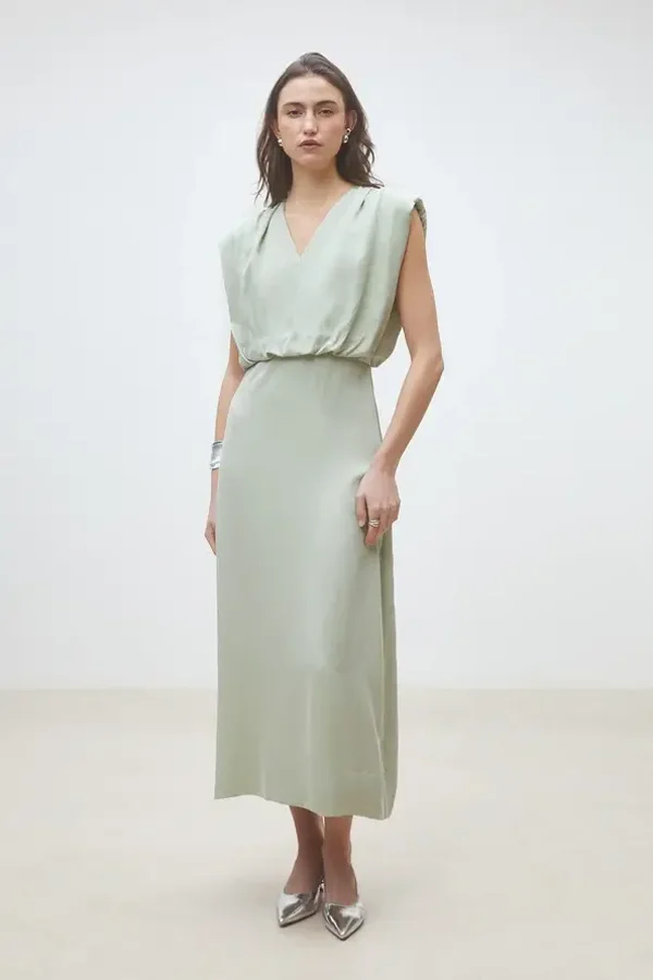 DRESS chorus