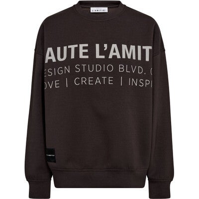 SWEATER studio
