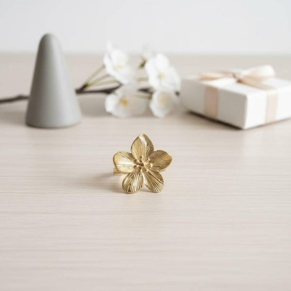 Statement Ring