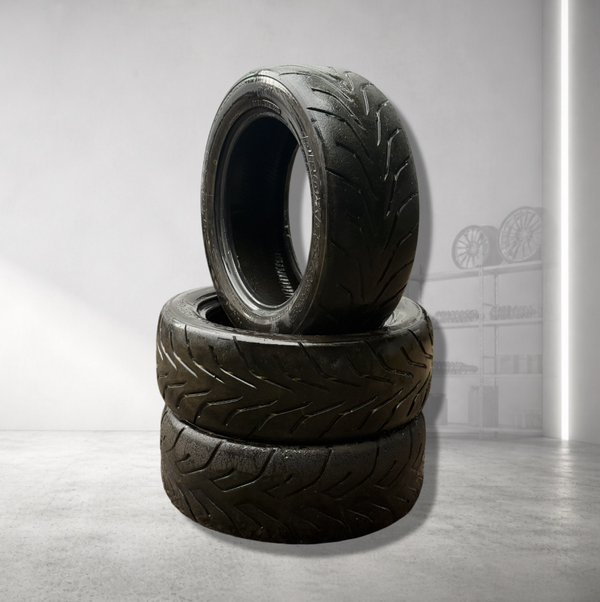 Pneus semi slick TOYO R888 | 15 pouces
