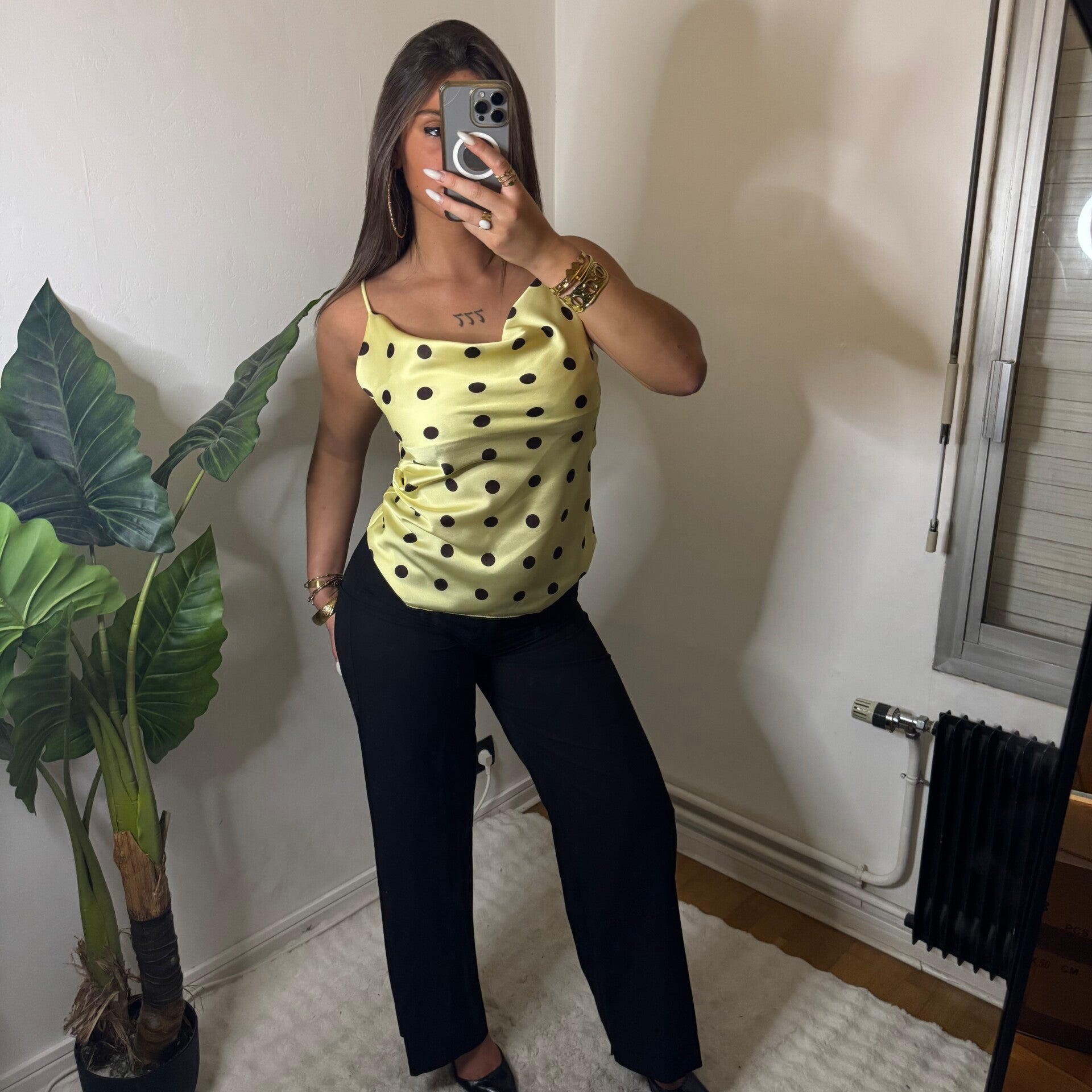 Top satiné à pois