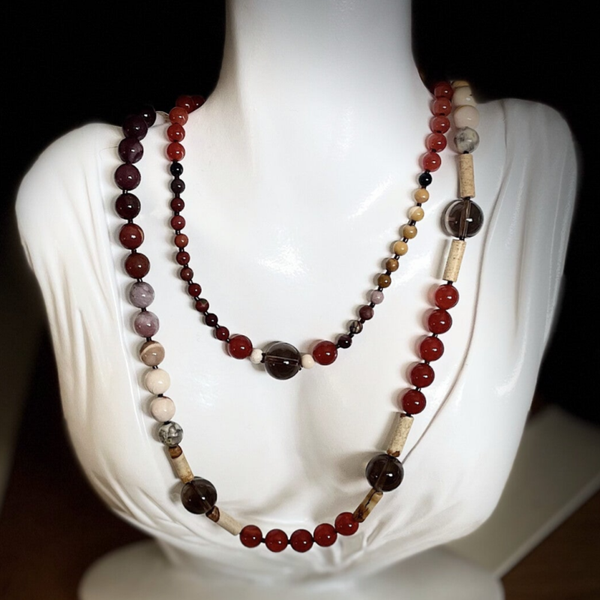 Sautoir en perles de pierres naturelles