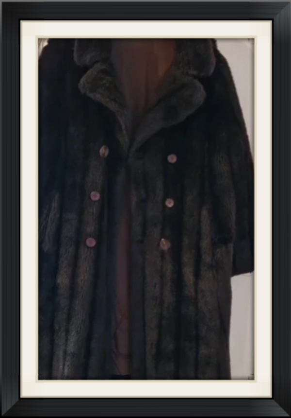 Magnifique manteau en fausse fourrure vintage