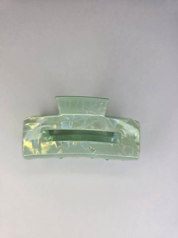 „Aurora Haarclip – schimmernde Perlmutt-Optik“