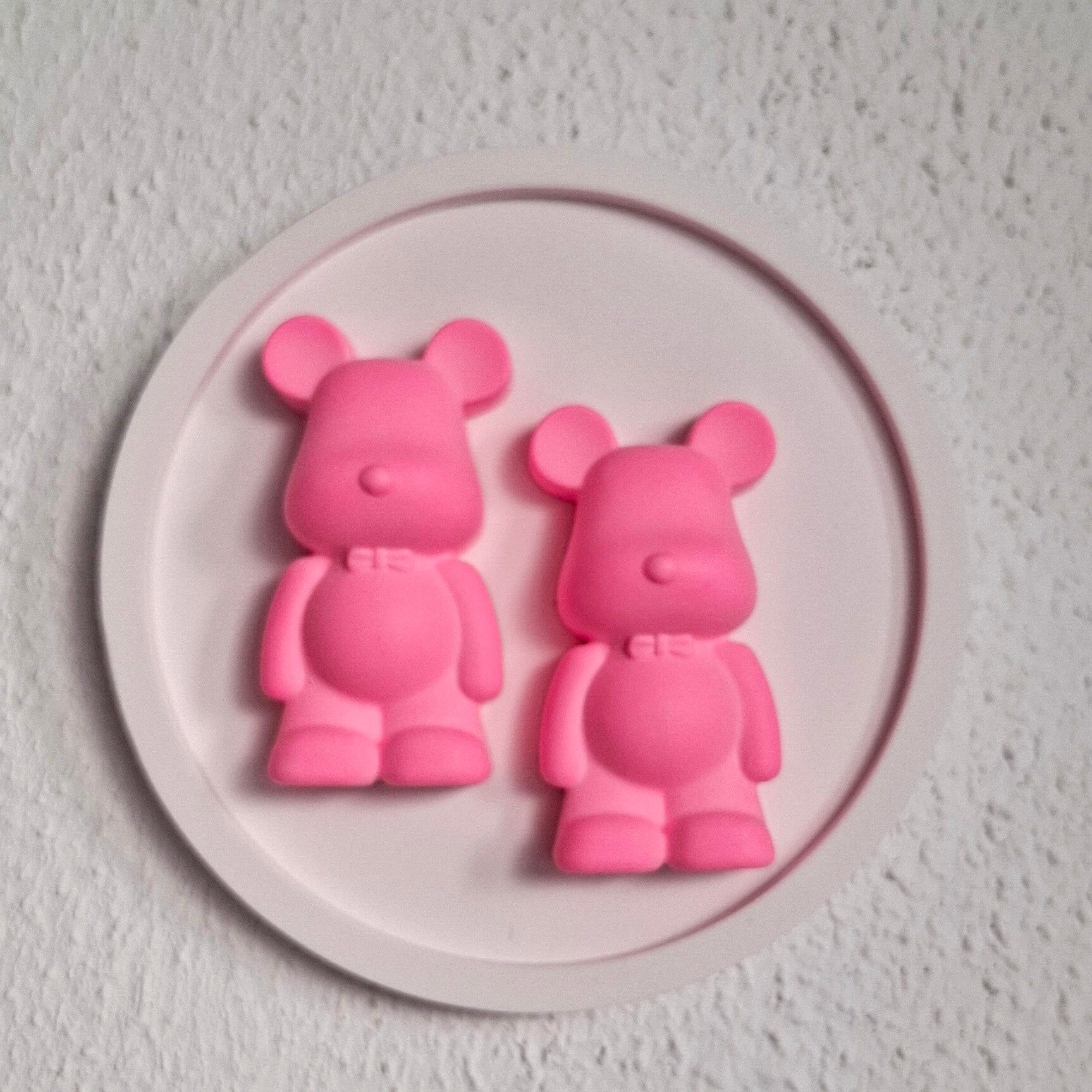 Wandbord roze beertjes