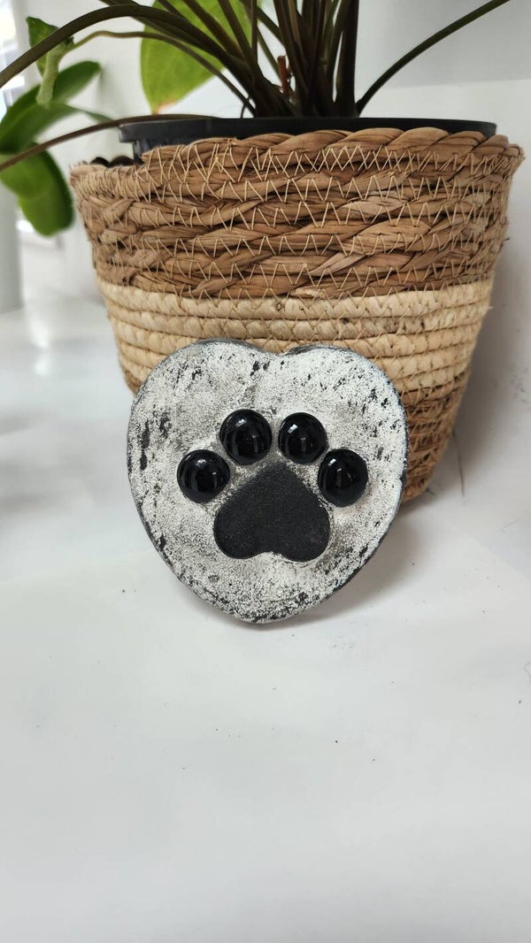 Heartstone Paw - Black