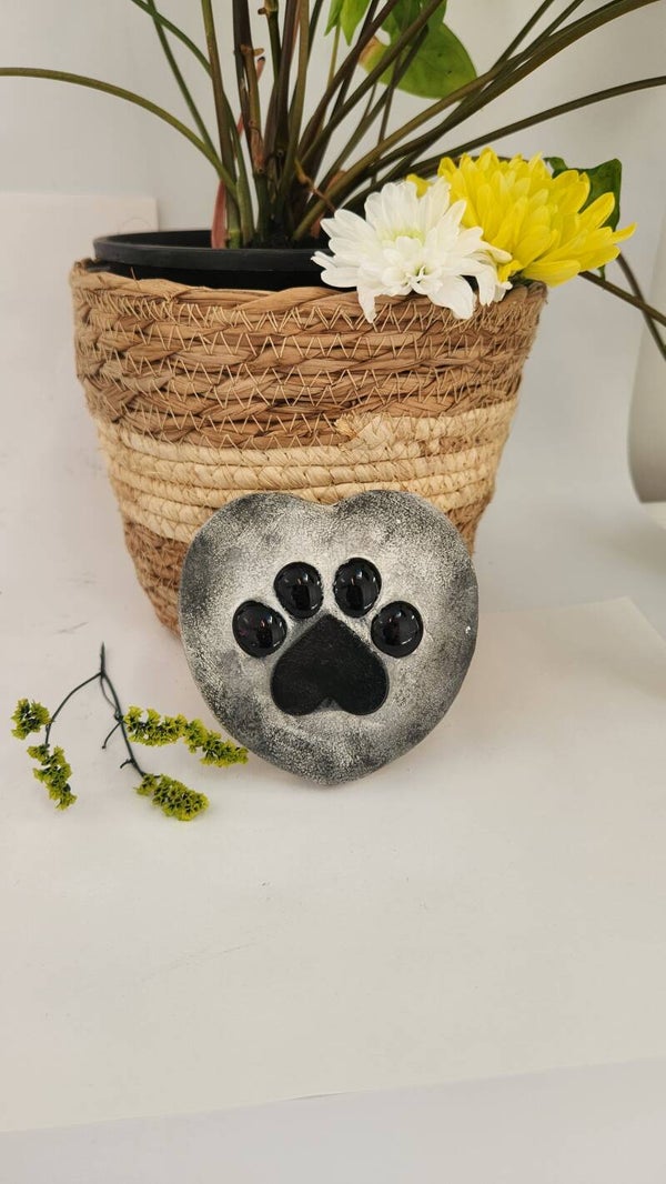 Heartstone Paw - Black