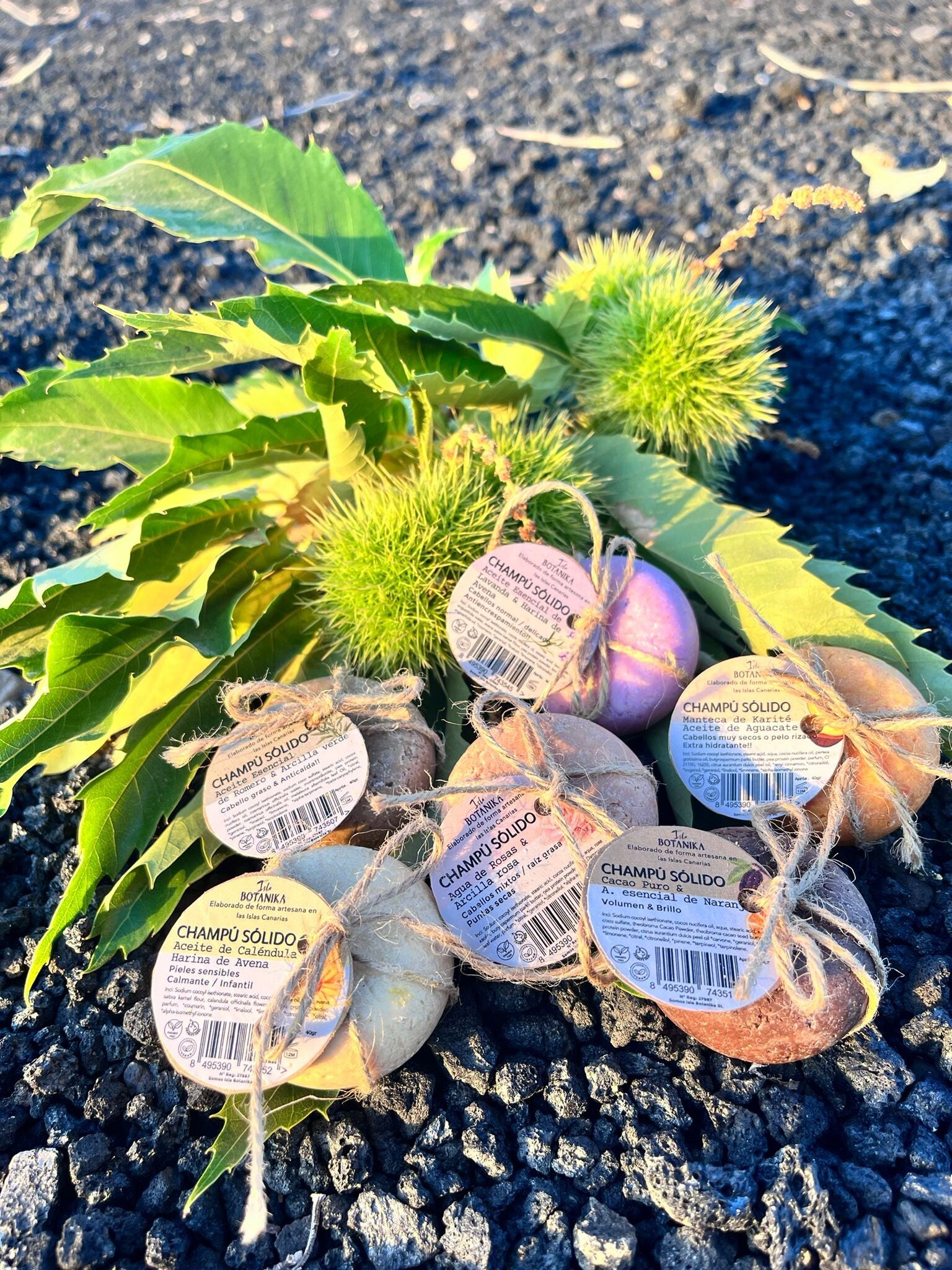 Champú sólido elaborado de forma artesana romero y arcilla verde 40gr aprox (Isla Botanika)