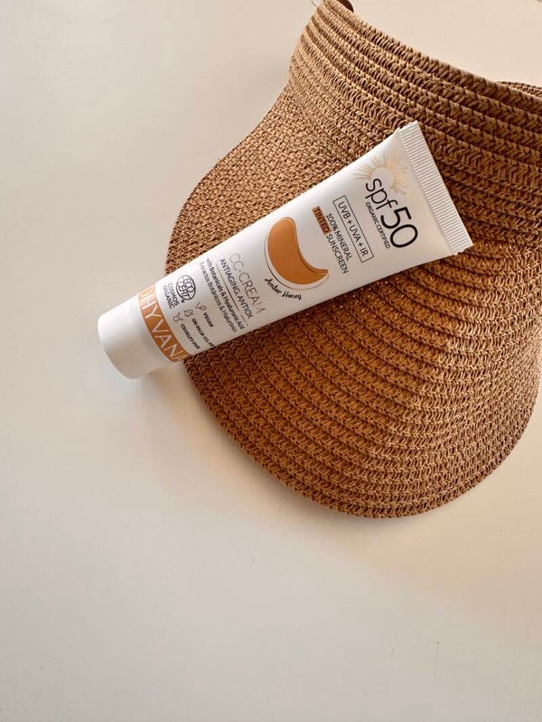 Dhyvana CC Cream SPF 50 Mineral – Amber Honey