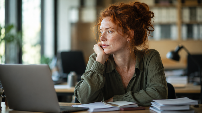 Verdriet op je werk: waarom wegstoppen niet helpt