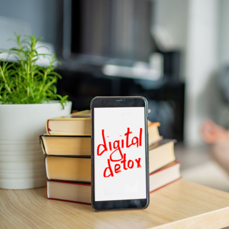 Digitale detox bij rouw: waarom offline gaan ruimte geeft