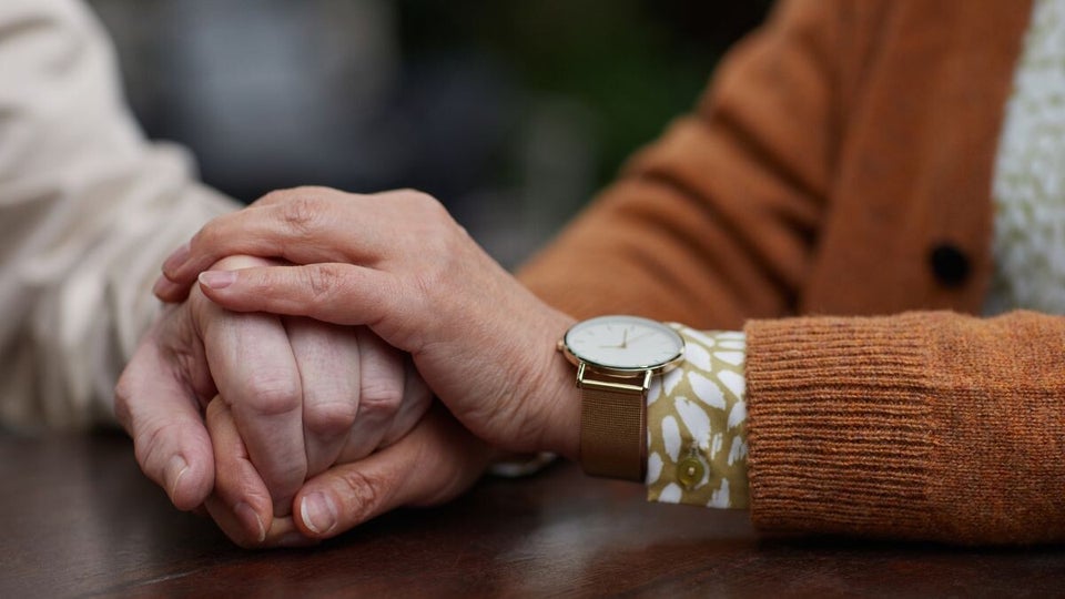 Rouw moeder versus vader: Waarom jouw gevoel helemaal oké is
