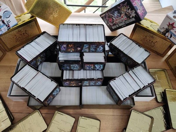 Yu-Gi-Oh - Lots de 500 cartes communes + 50 rares et brillantes