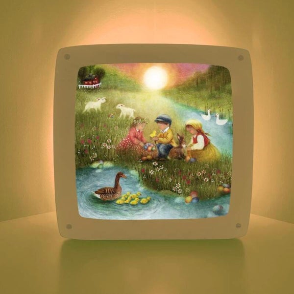 First Light of Easter (SEIZOENSPLAAT/SEASONAL PLATE)