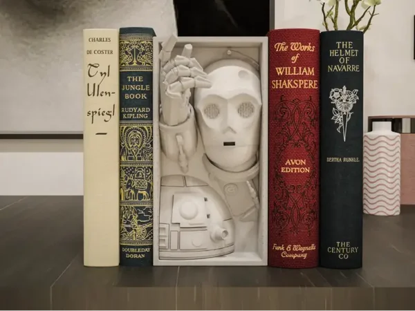 R2D2 und C3P0 / Buchstütze und Wandhalterung