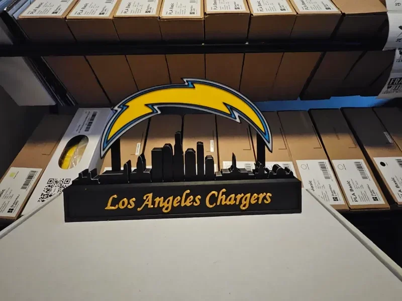 Los Angeles Chargers mit Skyline von L.A. NFL