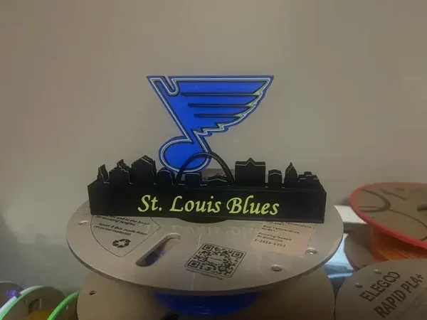 St. Louis Blues mit Skyline von St. Louis NHL