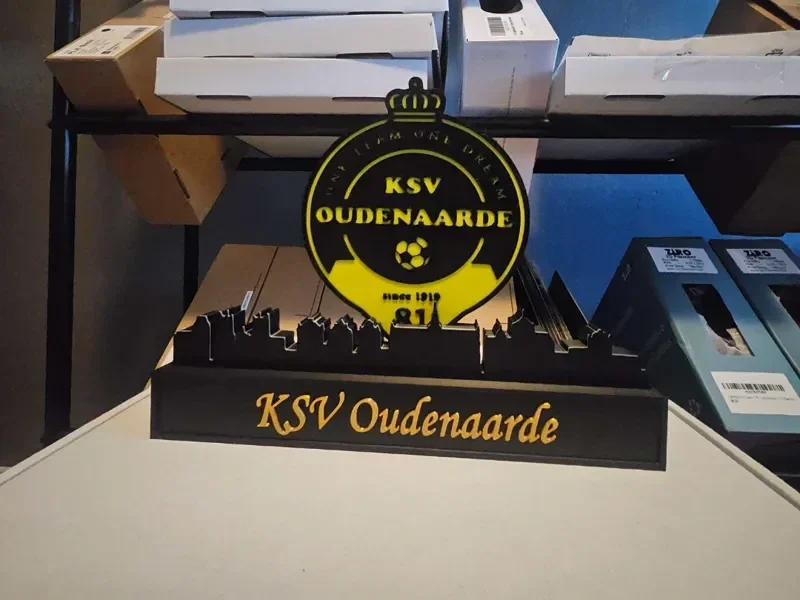 KSV Oudenaarde mit Oudenaarder Skyline