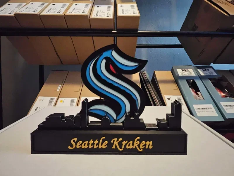 Seattle Kraken mit Skyline von Washington