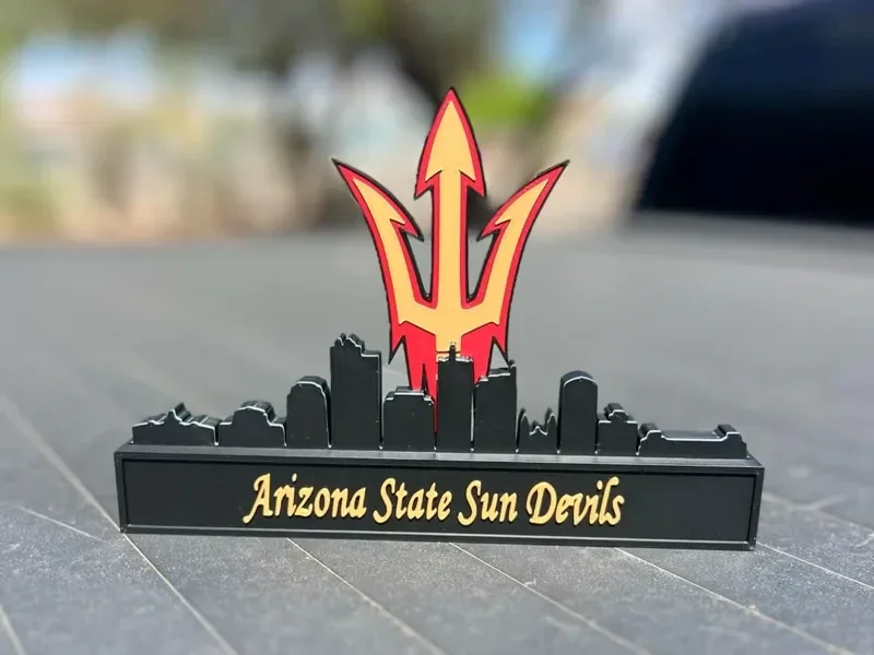 Arizona State Sun Devils vor der Skyline
