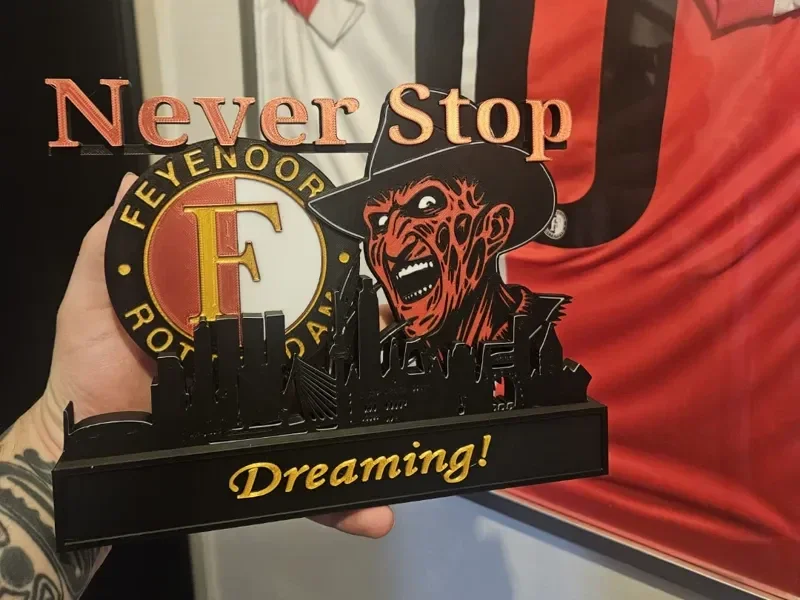 Freddy Krueger Feyenoord mit Skyline