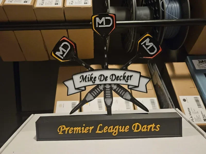 Mike de Decker Darts-Display