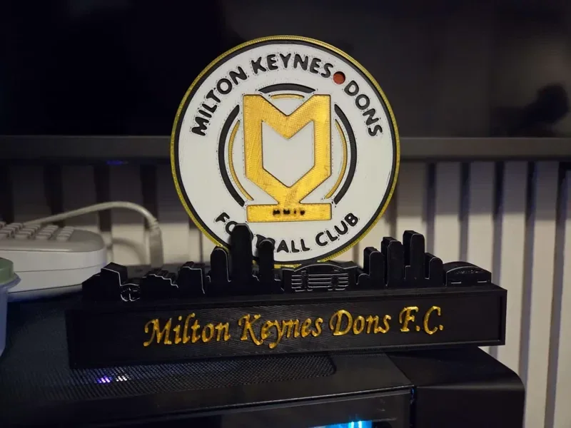 Milton Keynes Dons mit Skyline