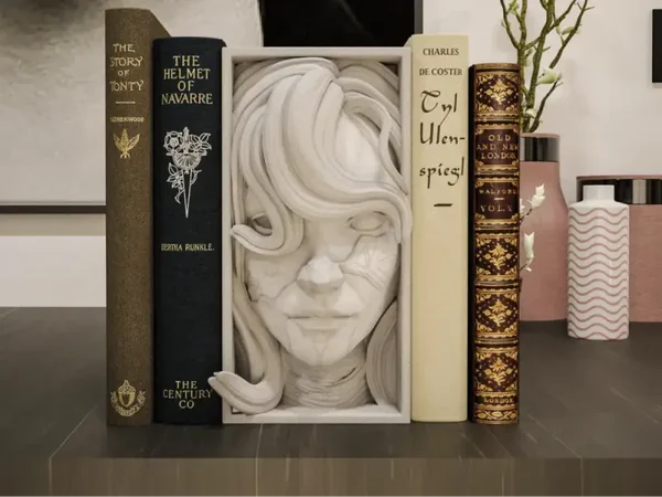 Alicia  / Buchstütze und Wandhalterung