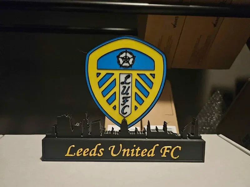 Leeds United FC mit Skyline Premier League