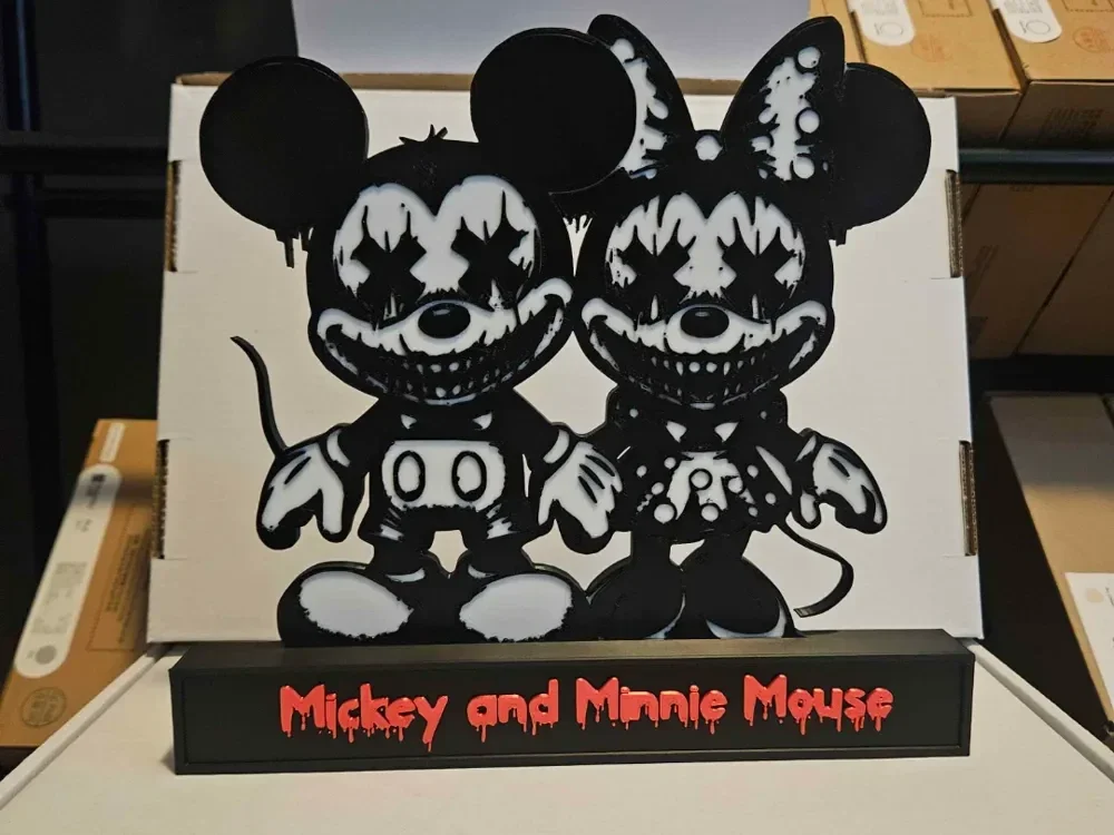 Halloween! Untoter Micky und Minnie Maus Display!