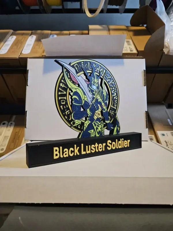 Yu-Gi-Oh Schwarzer Glanzsoldat Display!