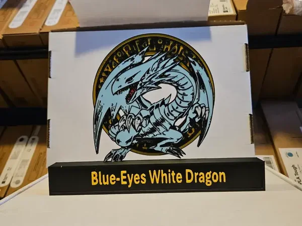 Yu-Gi-Oh Blue-Eyes White Dragon Display!