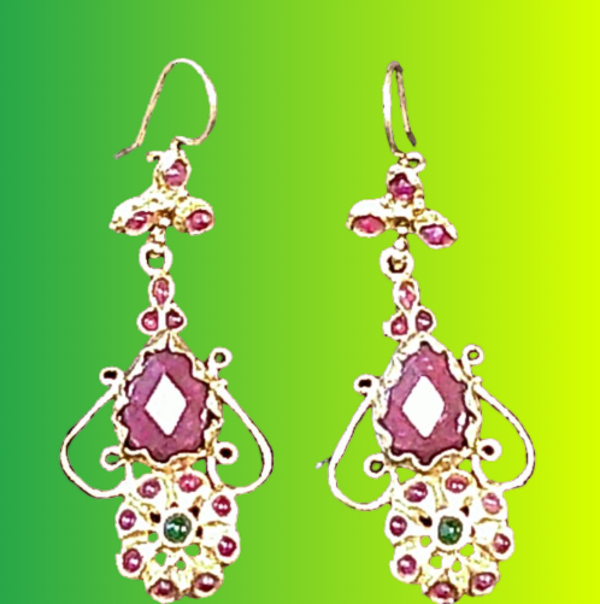 Boucles d'oreilles fantaisies artisanales pendentifs avec  cabochon en pierres roses BOAR27