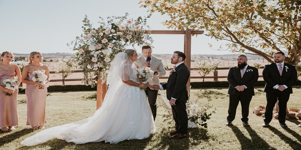 Bathurst marriage celebrant ceremony with Riley Farlow