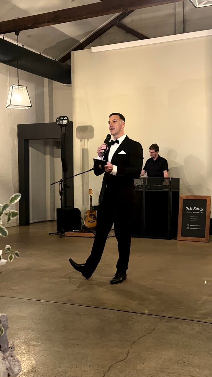 Riley Farlow MCing Jordan and Ashleigh’s Bimbadgen reception