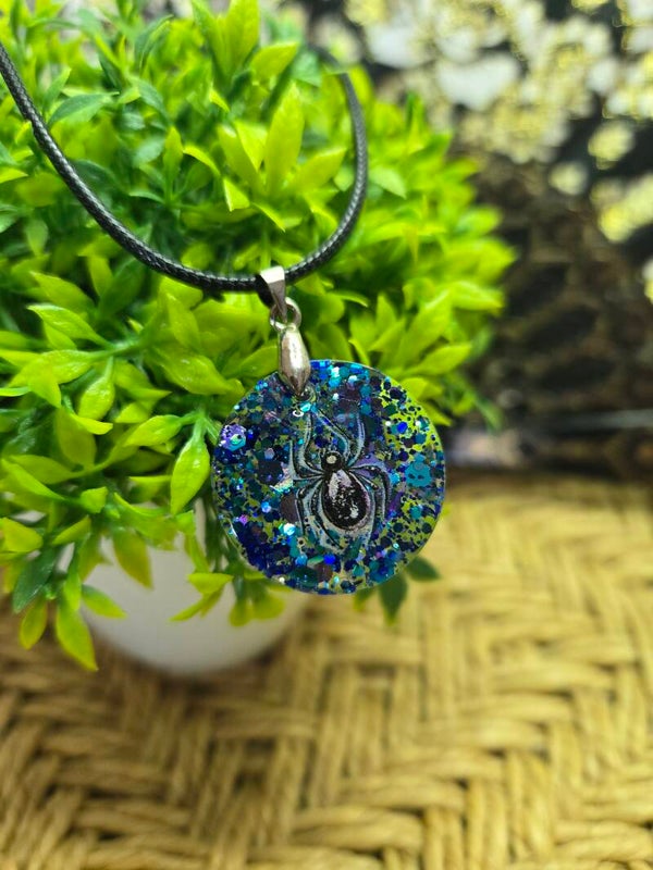 Collier pailleté bleu / araignée
