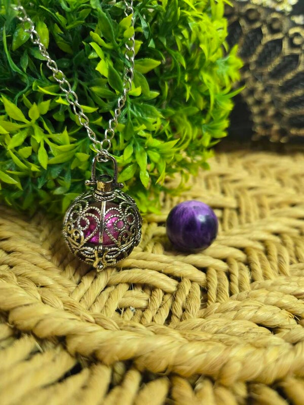 Collier cage + 1 bille rose +1 bille violette