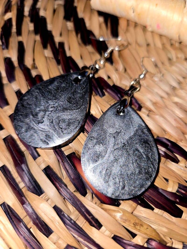 Boucles d’oreilles grises argentées