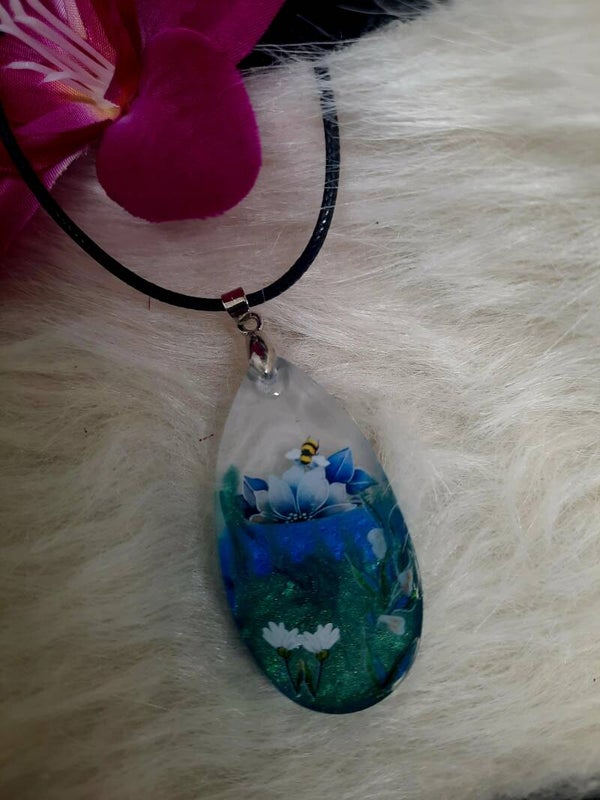 collier "minimonde" reliefs 1