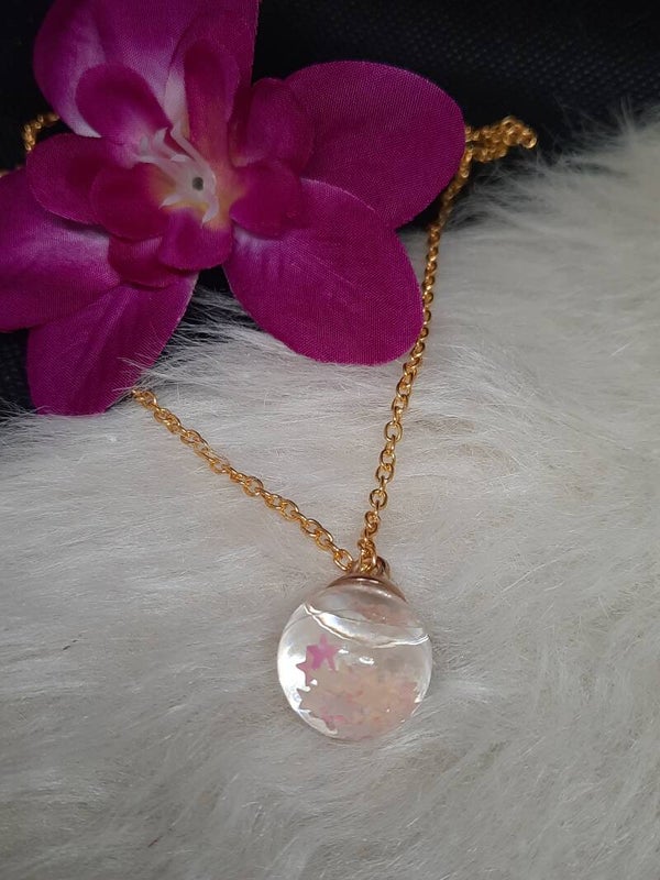 collier boule +paillettes étoiles roses