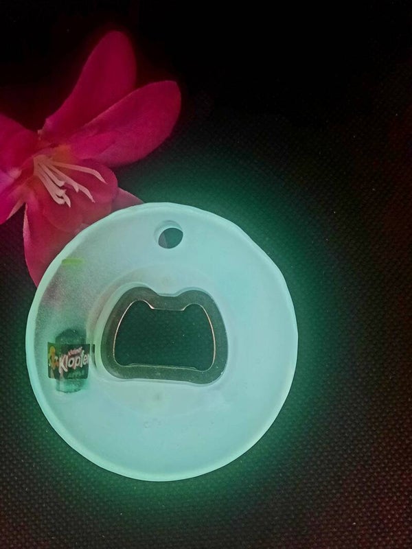 Décapsuleur rond phosphorescent vert
