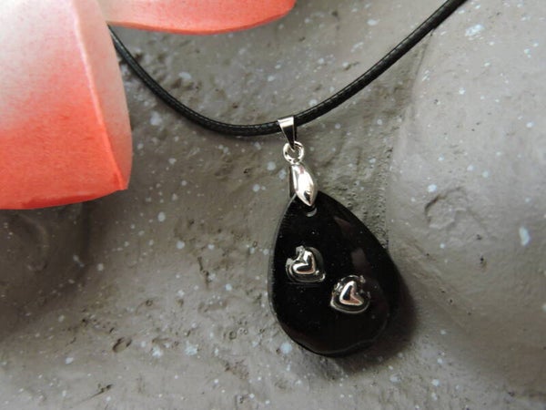 collier forme goutte + cours argentés
