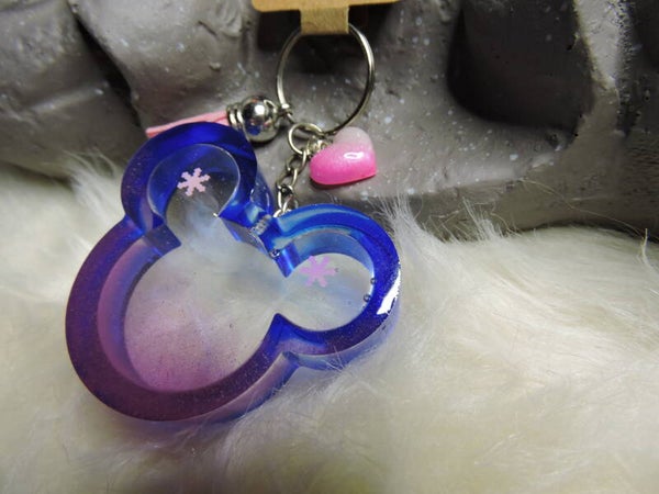 porte clés Mickey fushia et bleu
