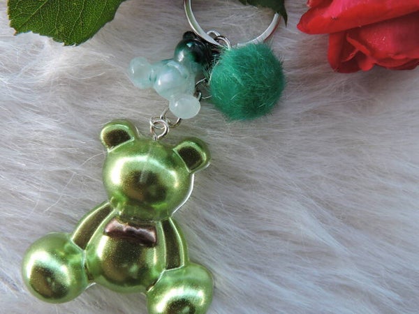 porte clés ours vert métallisé