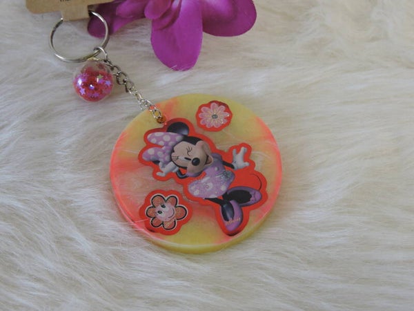 rond rose fluo et jaune avec minnie