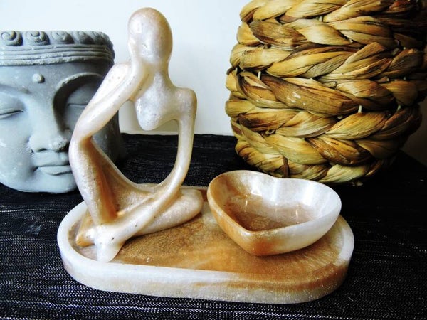 penseur /coeur et socle (non fixe) marron et blanc