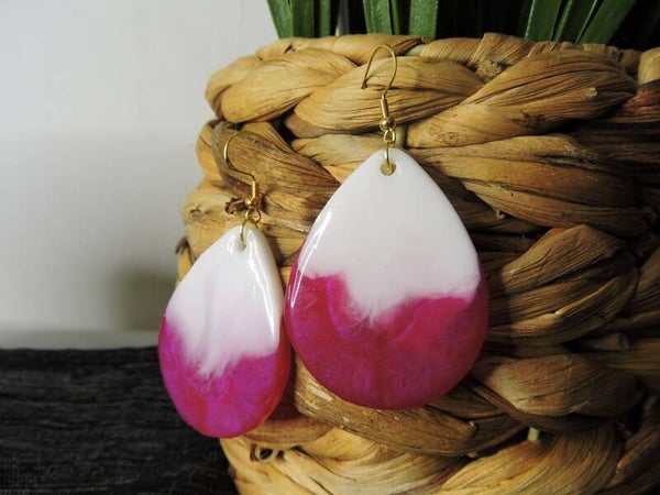 boucle d'oreilles fushia et blanches